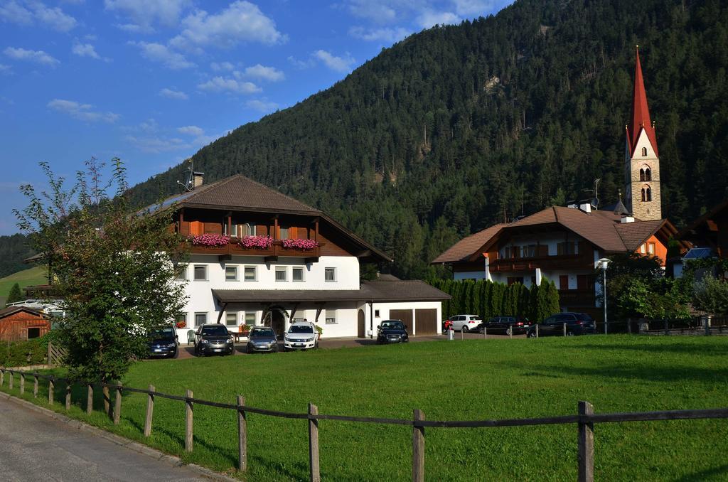 Pension Pichler Chienes Exterior foto