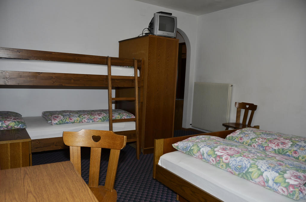 Pension Pichler Chienes Habitación foto