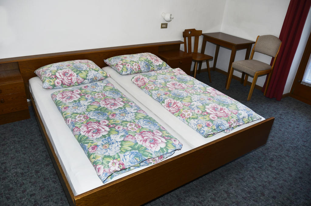 Pension Pichler Chienes Habitación foto